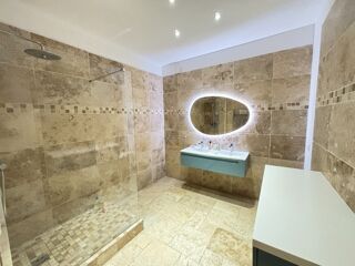  Maison � vendre 9 pi�ces 393 m�