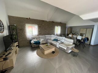  Maison � vendre 6 pi�ces 220 m�