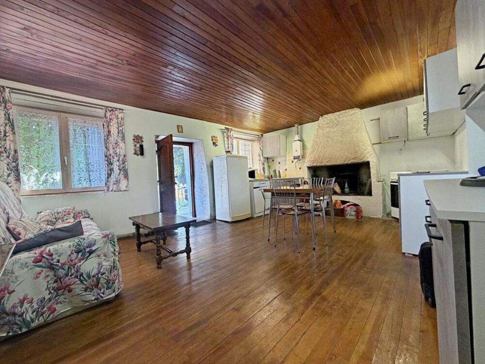 Maison 5 pièces / 69 m² / 55 000 EUR / BRASSAC