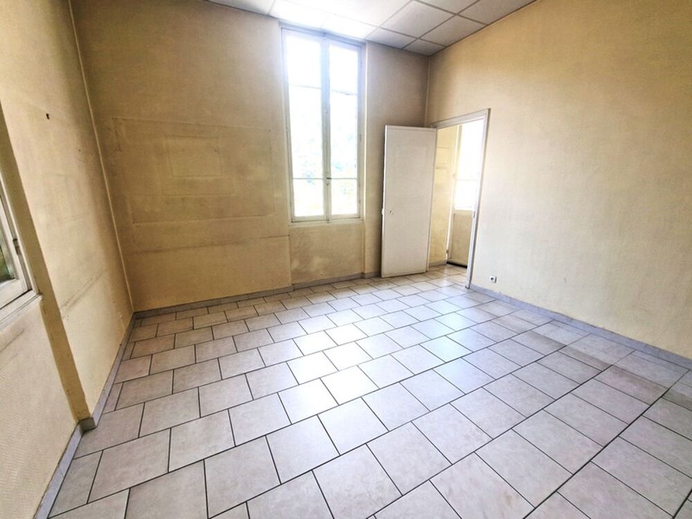   A louer - Bureaux avec parkings - 87 m² - Drap 06340 Drap