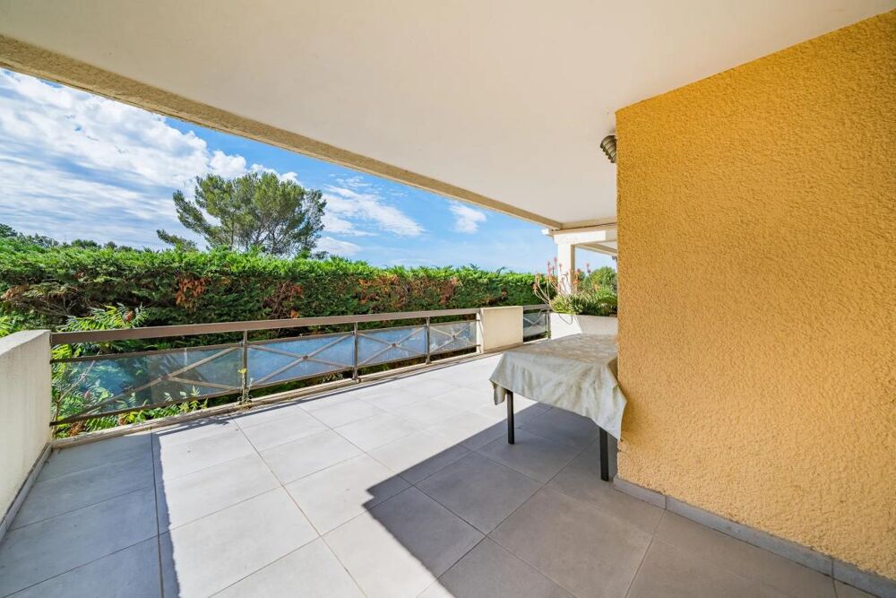 Vente Appartement Appartement T3-70m2, Terrasse 38m2, Sud, Cave, Parking, Piscine Saint raphael