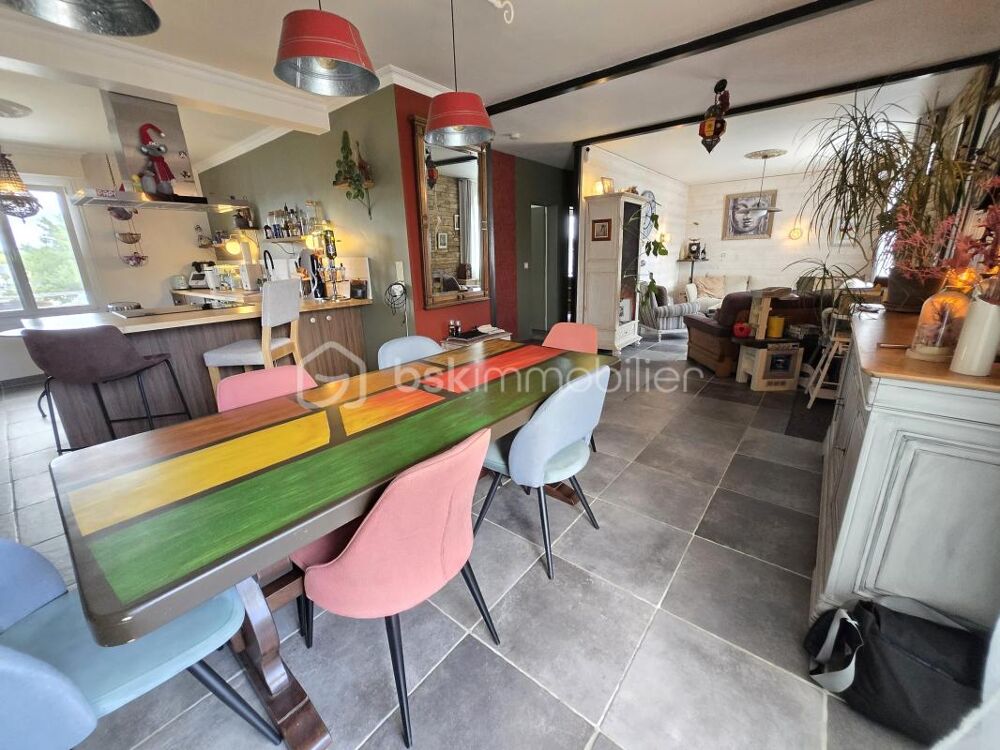 Vente Maison Une maison familiale aux beaux volumes, avec terrain et sous-sol complet Bonnemain