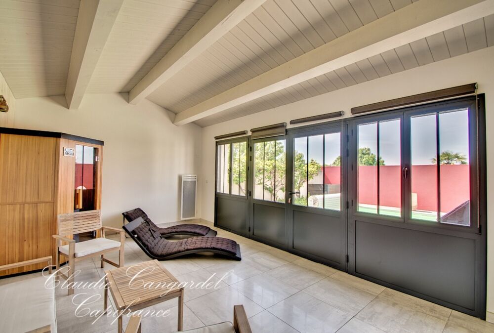Villa contemporaine de plain-pied, proche LA ROCHELLE, 4 chambres, avec piscine, sans vis à vis, à deux pas de locéan