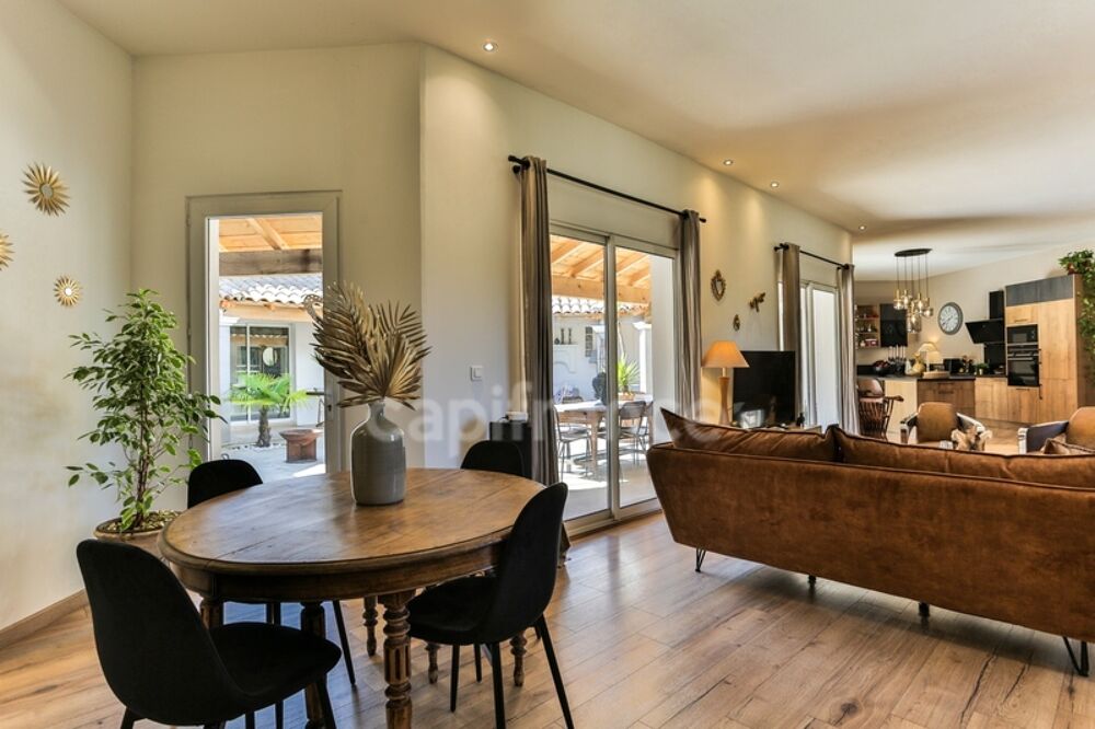 � vendre  Villa Uz�s (30700)