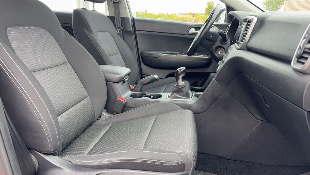 Sportage 1.6 CRDI 115 Design - Entretien constructeur 2019 occasion 18000 Bourges