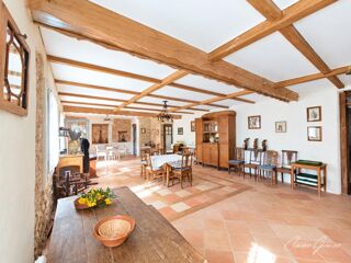  Maison à vendre 12 pièces 375 m²