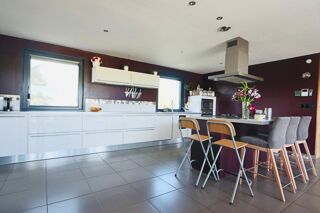  Maison  vendre 7 pices 210 m