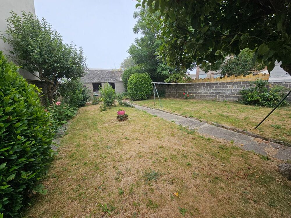 Quartier de la Mairie. Maison 97m² sur une parcelle de 333m²