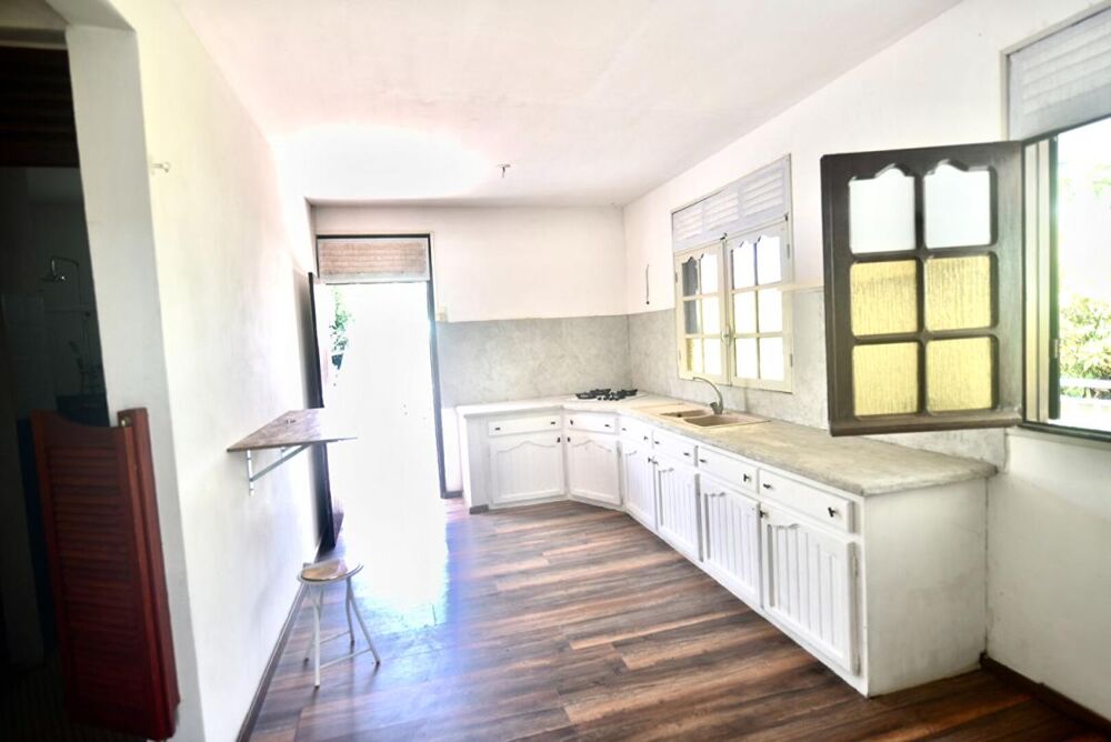 Maison Morne A L'eau 7 pièce(s) 236 m2 - Plain pied