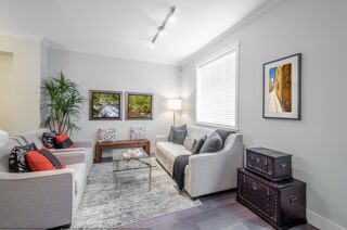 Vente Appartement ***Bel appartement 2 pièce lumineux avec extérieur et place de stationnement sécurisée idéalement situé !!!!*** Cenon