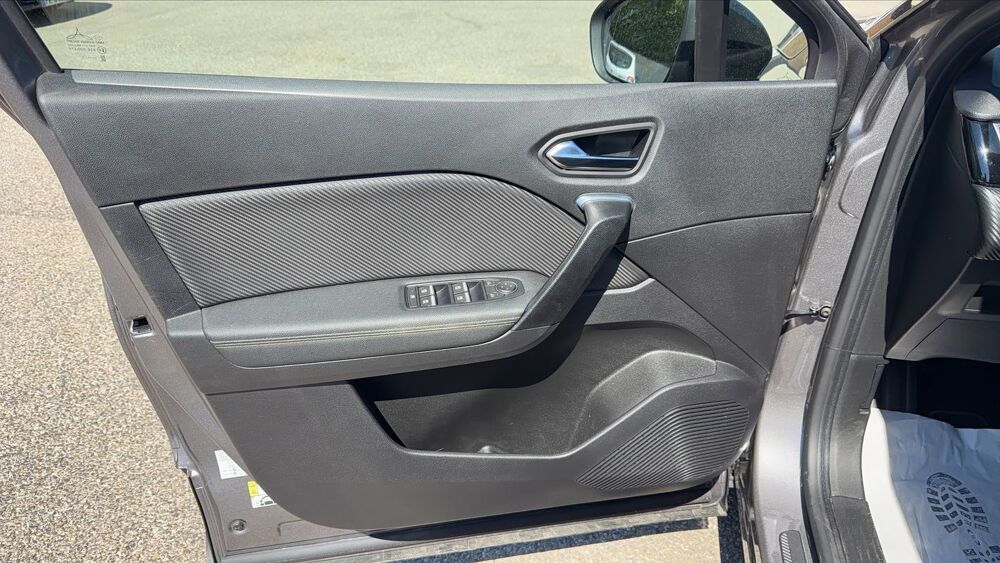Captur II 1.6 E-Tech 145 Hybrid EDC Engineered - Entretien construc 2023 occasion 06600 Antibes