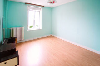  Immeuble à vendre 9 pièces 170 m²