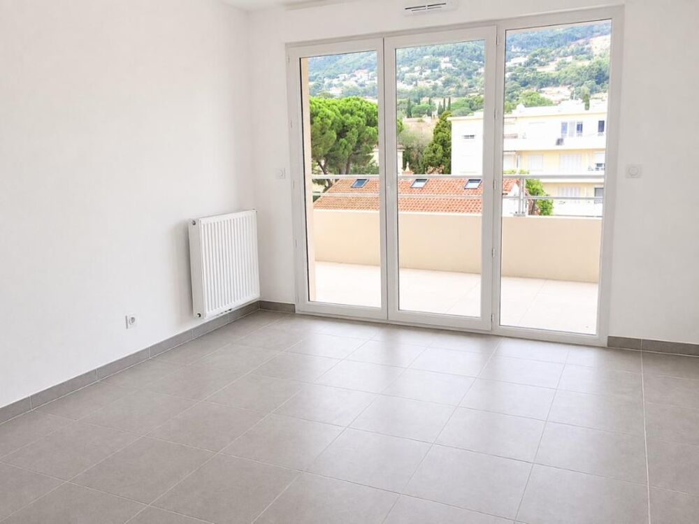 T2 avec parking et terrasse à TOULON