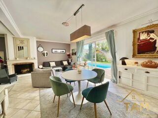  Maison  vendre 9 pices 216 m