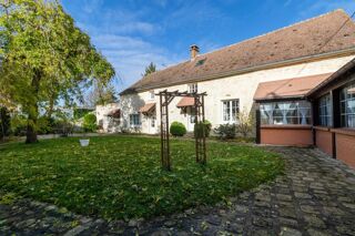  Maison  vendre 9 pices 302 m