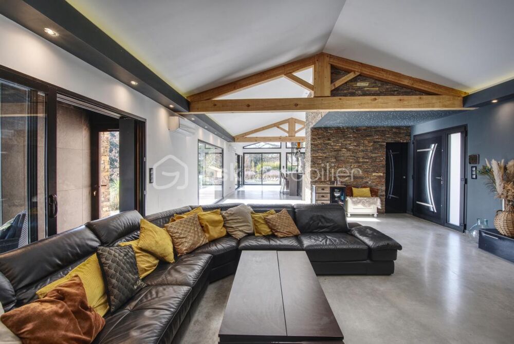 � vendre  Propri�t�/ch�teau Uchaux (84100)