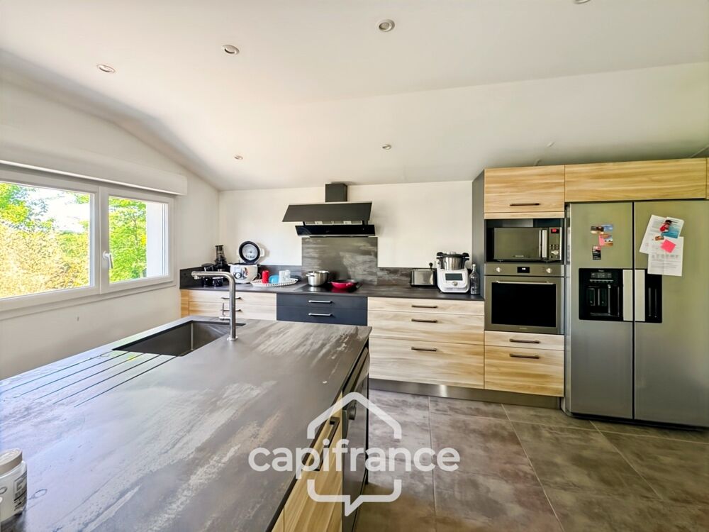 Vente Maison Maison à vendre 7 pièces SALAISE SUR SANNE (38) Salaise sur sanne