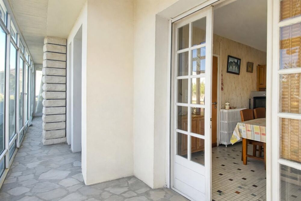 Maison avec chais et grand terrain