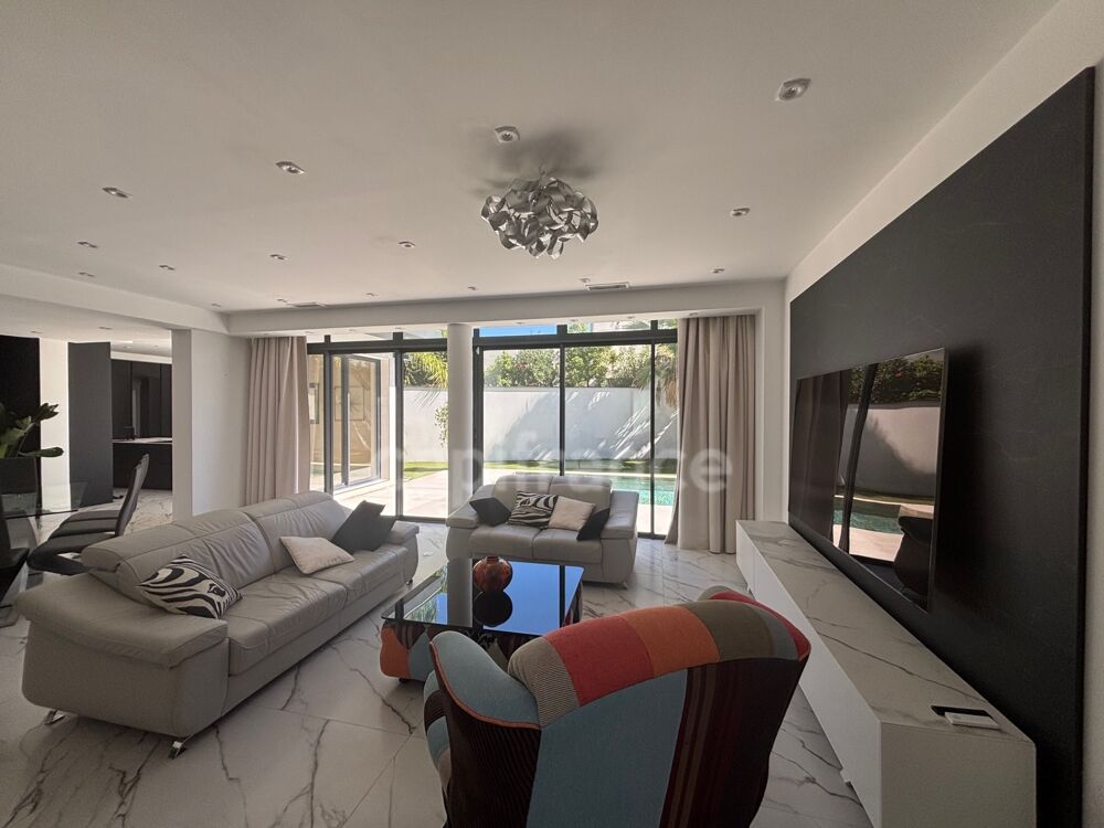 Vente Maison GRAU D'AGDE, VILLA CONTEMPORAINE P7 AVEC DOUBLE GARAGE, PRESTATIONS LUXUEUSES PROCHE MER, SECTEUR CALME Le grau d agde