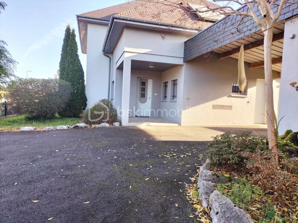 Élégante maison contemporaine aux prestations soignées ?