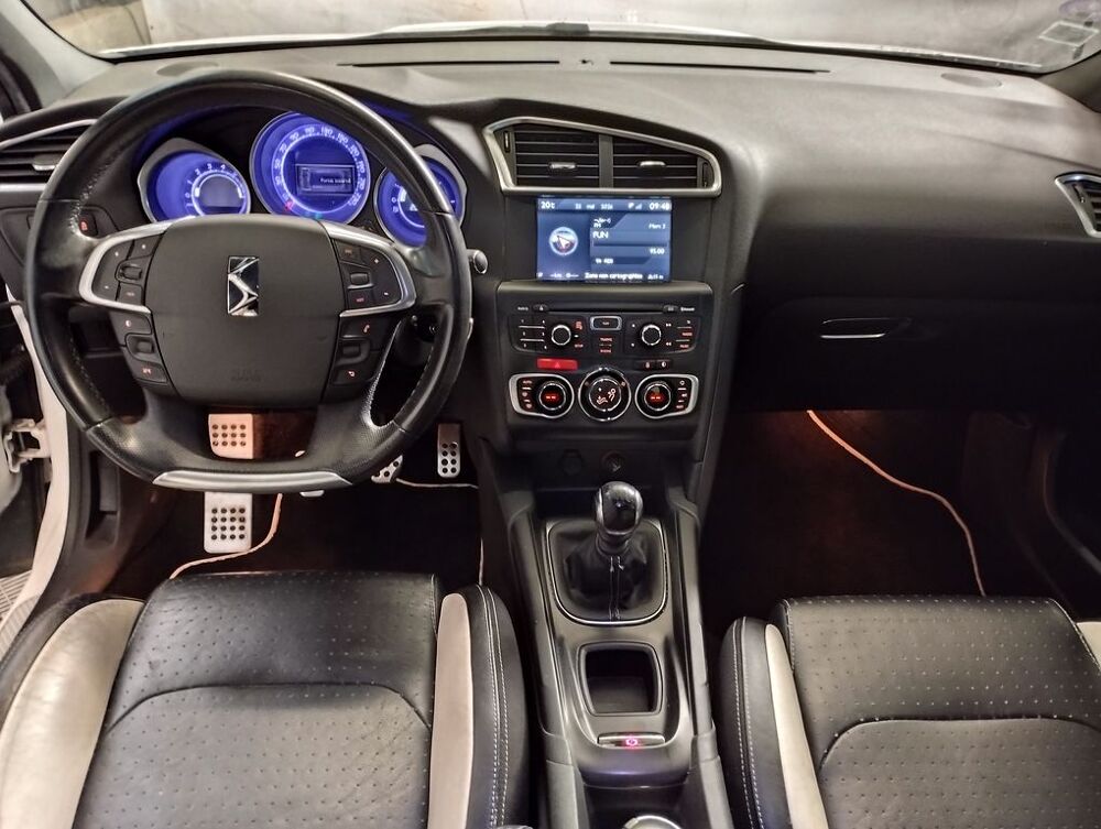 DS4 1.6 THP 200 SPORT CHIC 2014 occasion 06640 Saint-Jeannet