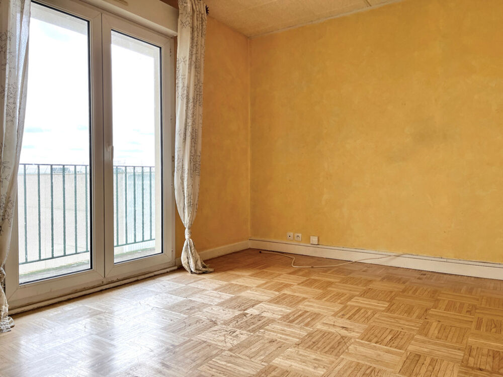 Vente Appartement Dpt Marne (51),  vendre REIMS un appartement pour investissement au quatrime et dernier tage, un balcon, une cave Reims