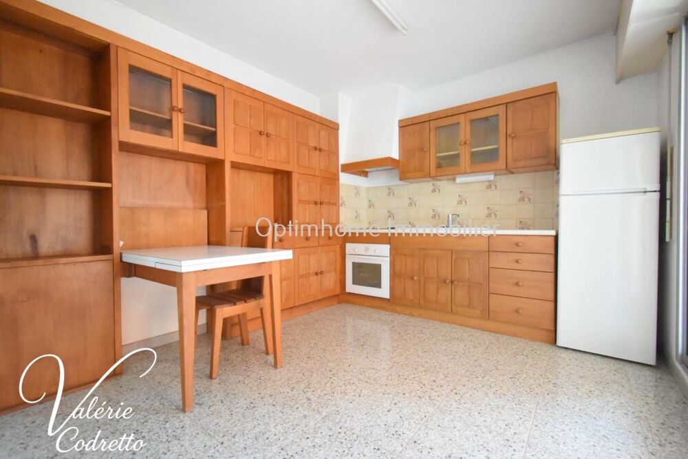Vente Appartement À vendre – Appartement T3 98 m² avec terrasse et 2 garages – Port d'Hyères 83400 Hyeres
