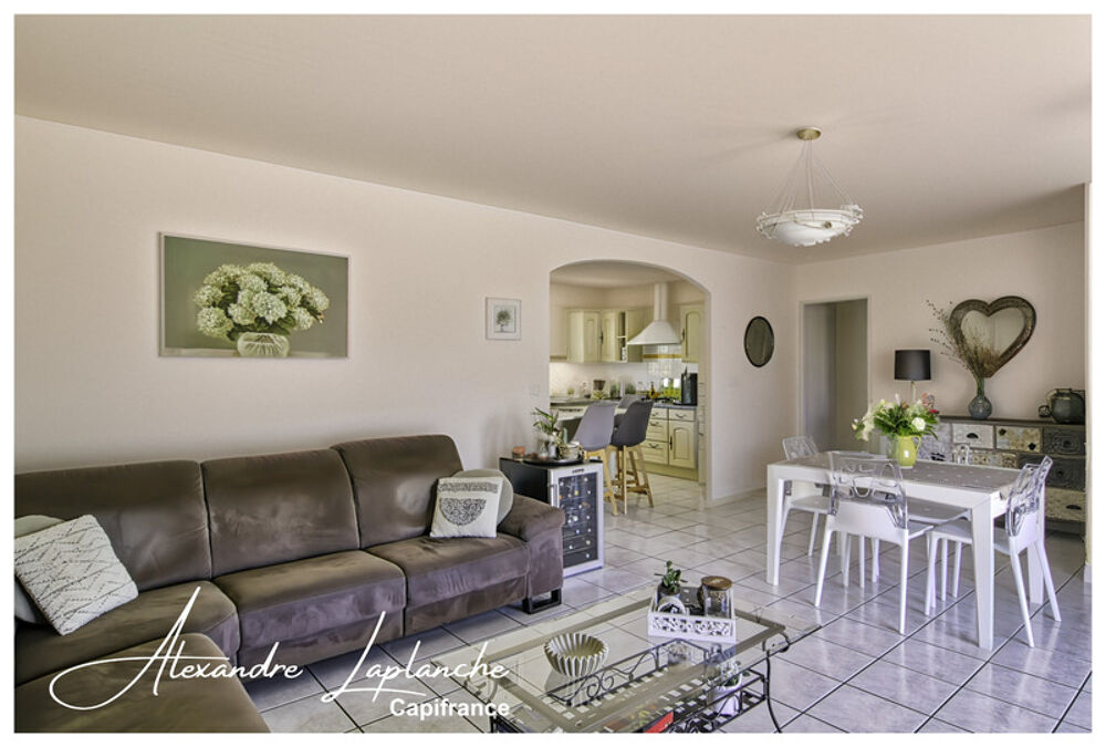 Vente Maison Dpt Tarn et Garonne (82), Maison de plain-pied parfaitement entretenue, au calme, avec piscine, garage et commerces accessibles Saint etienne de tulmont