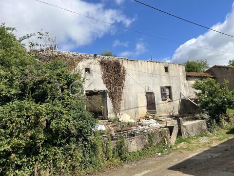   Maison ancienne à rénover avec terrains – 60 m² – Beaulieu-sous-Parthenay Maison - 3 pièce(s) - 60 m²
