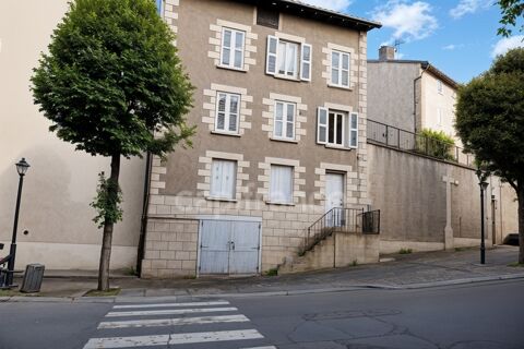   Immeuble de rapport - 3 appartements - Maurs (15) Maison - 8 pi�ce(s) - 118 m�