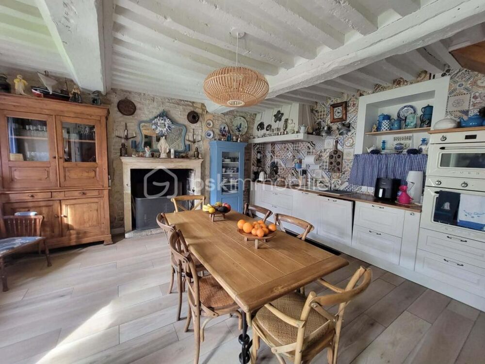 Rare à la vente à Bernières-sur-Mer