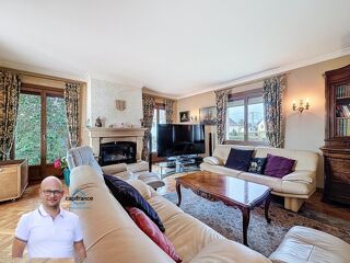  Maison � vendre 9 pi�ces 215 m�