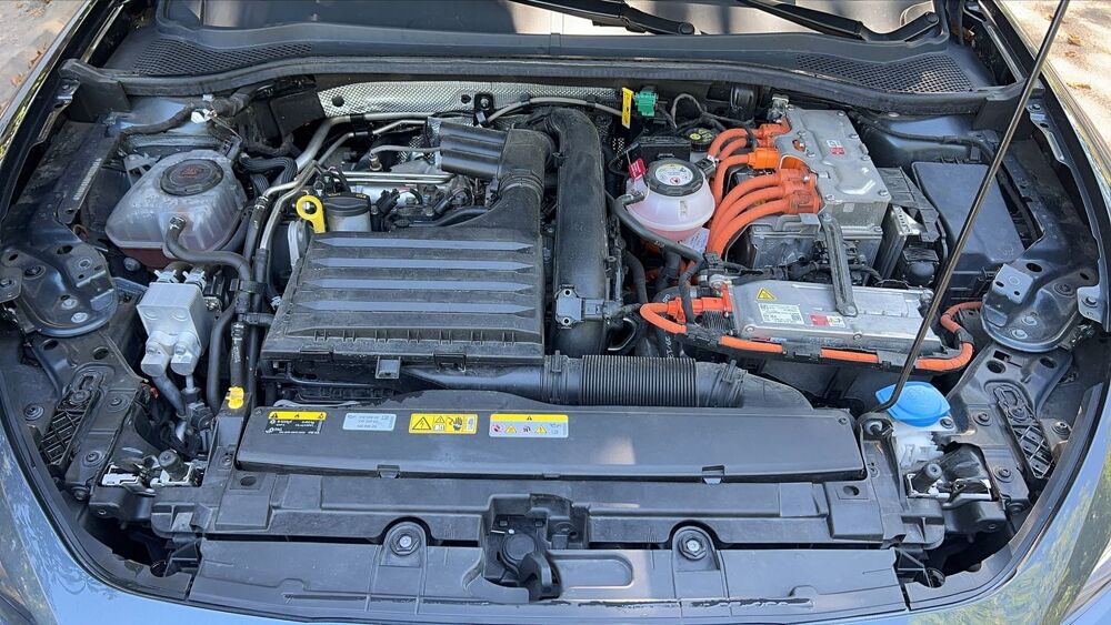 Leon 1.4 TSI 245 Plug in Hybrid DSG6 Vz - Garantie constructeur E 2023 occasion 94360 Bry Sur Marne