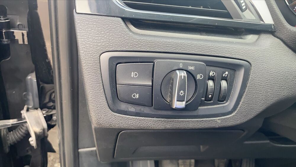 X1 F48 sDrive 18i 140 Business Design 2019 occasion 91320 Wissous