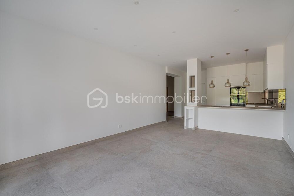 Vente Appartement Appartement T4 avec cave et 2 places de stationnement entièrement rénové à Saint-Martin-Bellevue Saint martin bellevue
