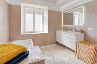  Maison  vendre 7 pices 210 m