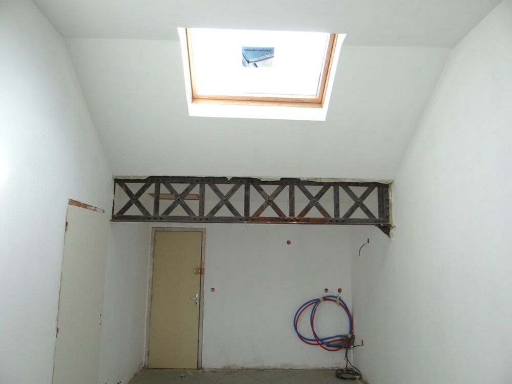 Local / Bureaux 180 m² à CHAUMONT (52)
