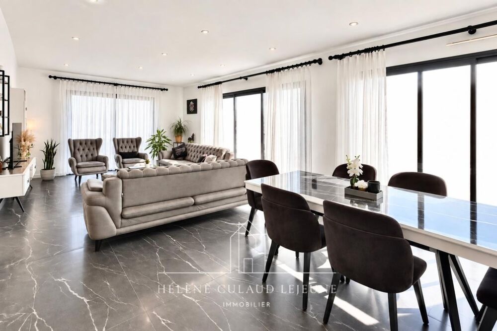 MAISON CONTEMPORAINE - 138 m² - SAINT AVÉ