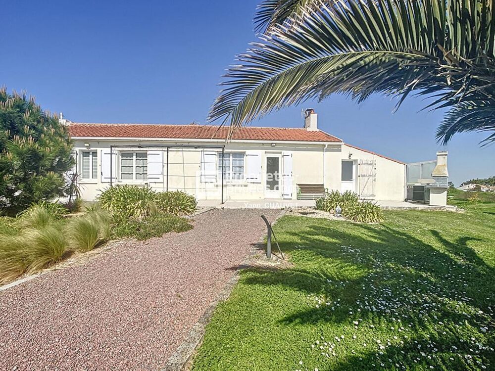 Maison Beauvoir Sur Mer 5 pièce(s) 100 m2 environ sur + d'1 Ha