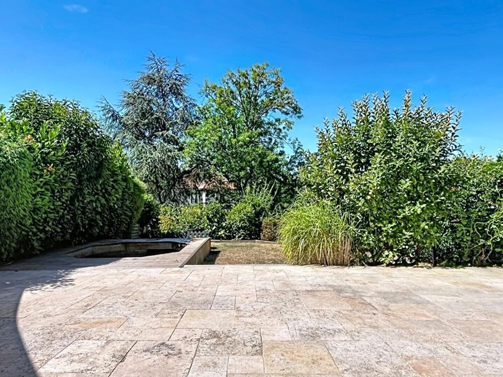 Vente Maison Maison Les Hauts de Bailly  5 chambres 137m²  habitables (110m² Loi Carrez) Bailly