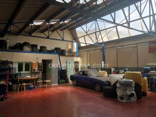  Remise / Grange à vendre 3 pièces 475 m²