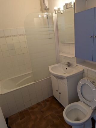  Appartement à louer 1 pièce 28 m²