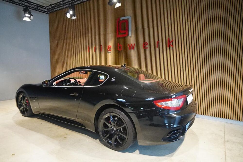 Granturismo V8 4.7 Sport – Deutsch Noir/Rouge 2019 occasion 33000 Bordeaux
