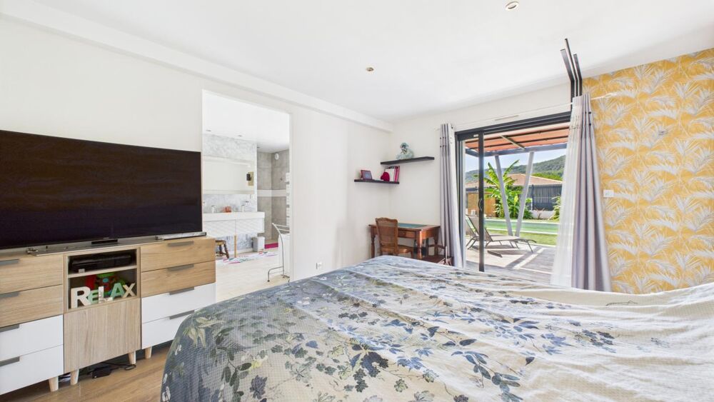 � vendre  Maison Saint-Georges-les-Bains (07800)