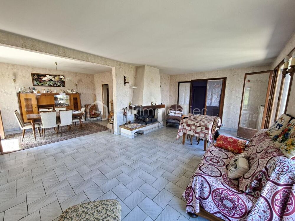 Maison 6 pièces 181 m² · à Allemant · 181 m² · 163 500 €