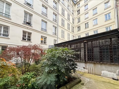 Bureaux sur cour arbor&eacute;e au c�ur du Marais 2599 75003 Paris