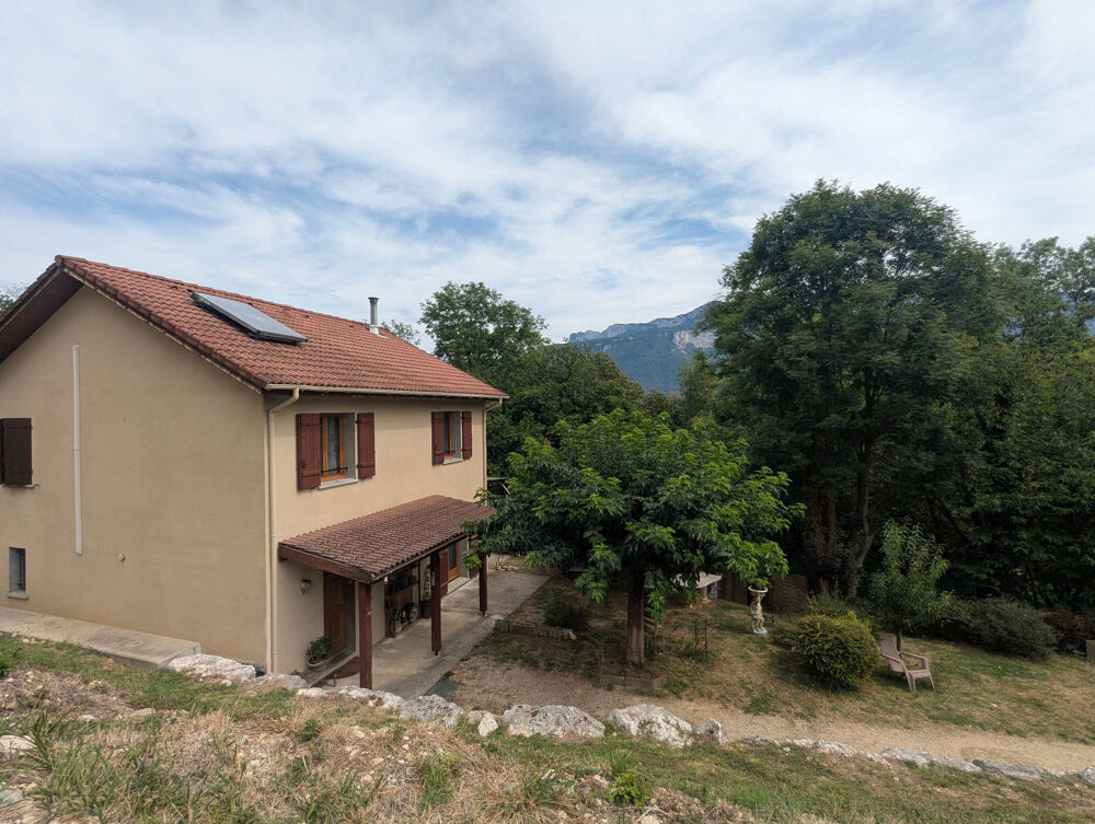 Vente Maison Maison à vendre 6 pièces POLIENAS (38)- Maison 5 chambres sur 1459 m² de terrain -  Proche Tullins Polienas