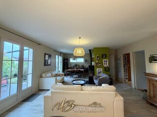 Vente Maison Maison familiale de 125 m² avec 5 chambres, grand sous-sol et deux terrasses – Brette-les-Pins Brette les pins