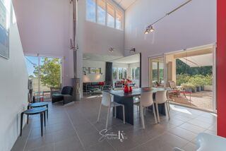  Villa à vendre 7 pièces 193 m²