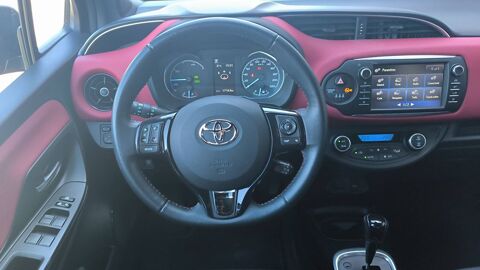 Yaris 1.5 VVTi 100 Hybrid E-CVT Collection 2017 occasion 10300 Sainte Savine